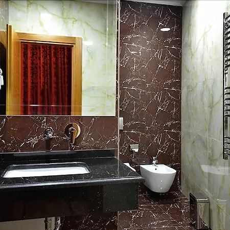Austria Hotel Tirana