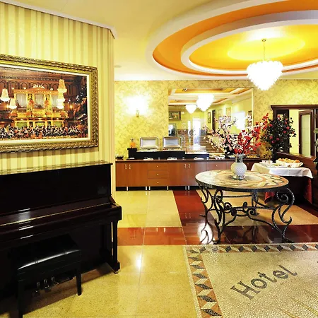 Hotel Austria Tirana