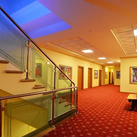 奥斯特利亚酒店 4*